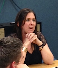 Alum Libby Spears speaking with students