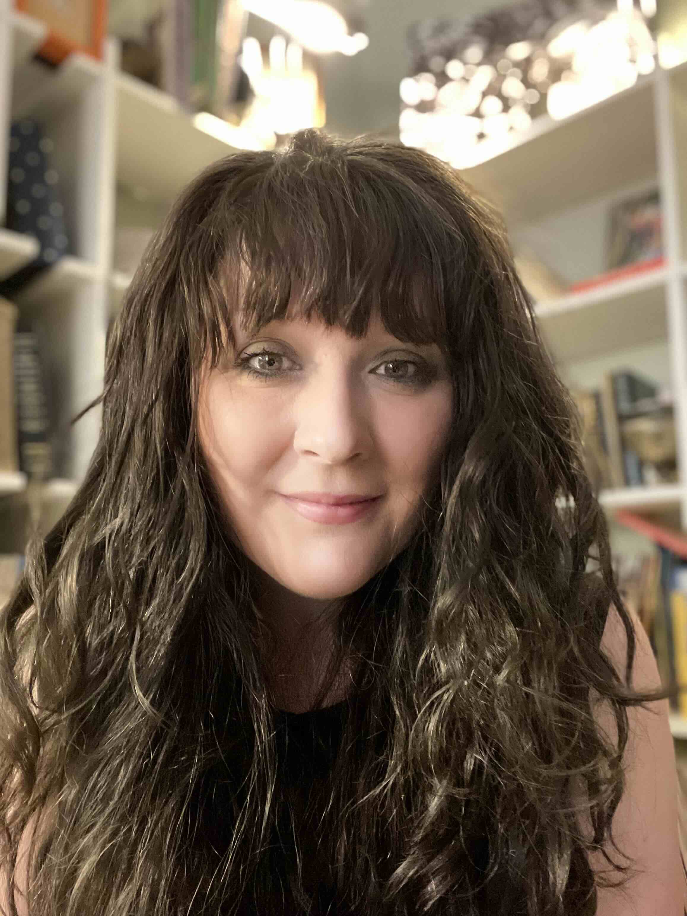 Headshot of Alison Kelly 