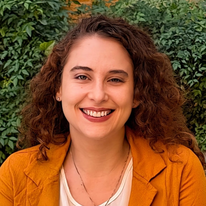 Natália Heringer, MA
